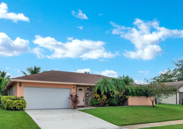 Photo 1 of Single family home for sale at 1222 Essex Dr, Wellington, FL 33414 | MLS# B26060286 | Listing updated on 2026-10-05