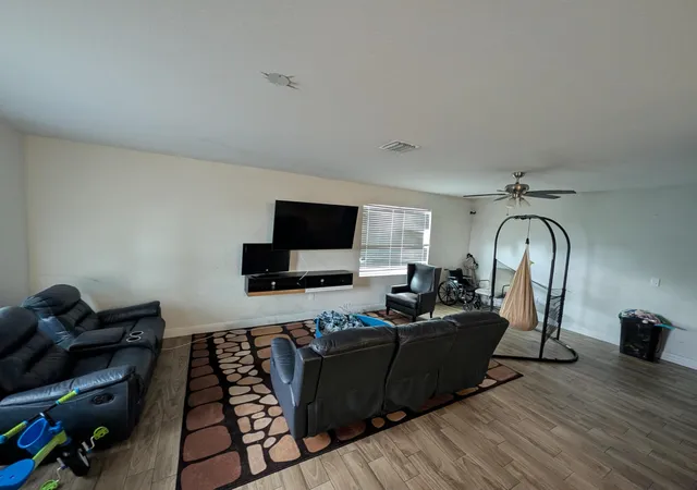 Photo 3 of Single family home for sale at 2623 Nw 18th Terrace, Oakland Park, FL 33311 | MLS# B26060291 | Listing updated on 2026-09-23
