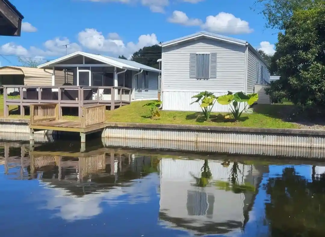 Manufactured home for sale at 1040 12th Street, Okeechobee, FL 34974 | MLS# B26060292