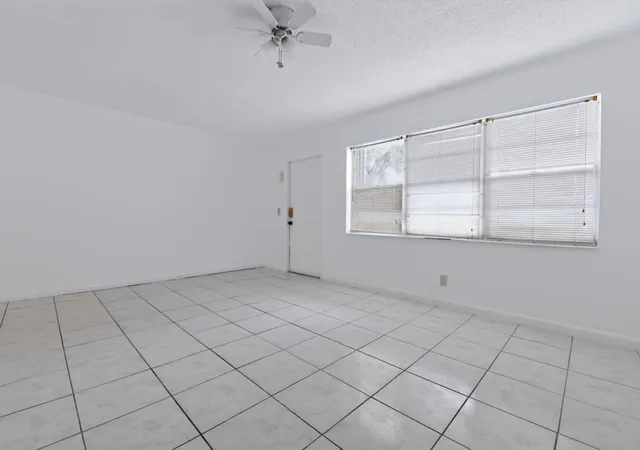 Photo 3 of Condo for sale at 264 Northampton N, West Palm Beach, FL 33417 | MLS# B26060367 | Listing updated on 2026-10-06