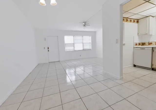 Photo 4 of Condo for sale at 264 Northampton N, West Palm Beach, FL 33417 | MLS# B26060367 | Listing updated on 2026-10-06