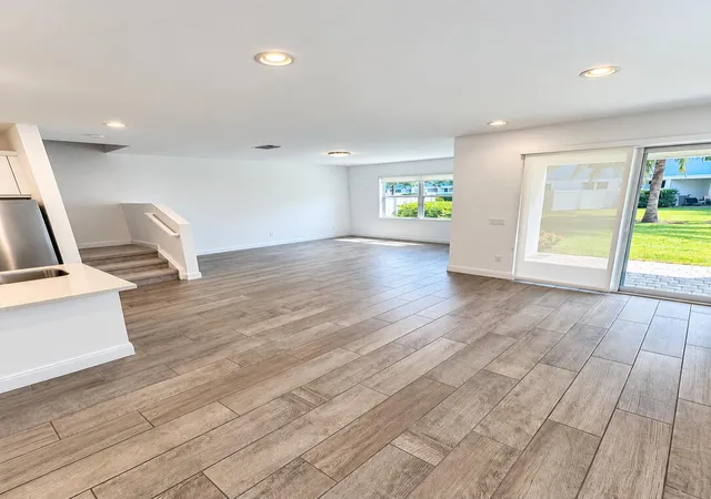 Photo 3 of Townhouse for sale at 558 Sanderling Cir, Deerfield Beach, FL 33442 | MLS# B26060368 | Listing updated on 2026-09-25