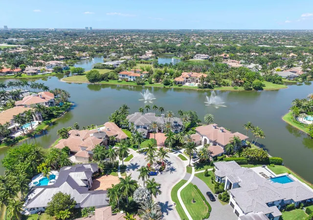 Photo 3 of Mansion for sale at 366 Sweet Bay Ave, Plantation, FL 33324 | MLS# B26060447 | Listing updated on 2026-09-23