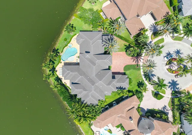 Photo 4 of Single family home for sale at 366 Sweet Bay Ave, Plantation, FL 33324 | MLS# B26060447 | Listing updated on 2026-09-23