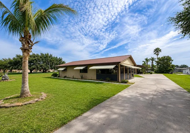 Single family home for sale at 1095 Chobee Loop, Okeechobee, FL 34974 | MLS# B26060576