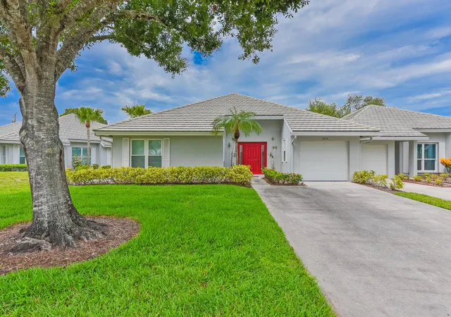Photo 1 of Single family home for sale at 2846 Sw Westlake Cir, Palm City, FL 34990 | MLS# B26060705 | Listing updated on 2026-10-07
