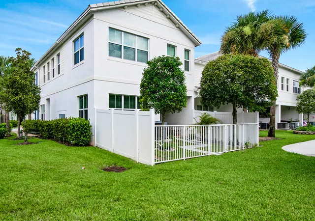 Photo 3 of Townhouse for sale at 50 Palm Ln, Royal Palm Beach, FL 33411 | MLS# B26060762 | Listing updated on 2026-10-01