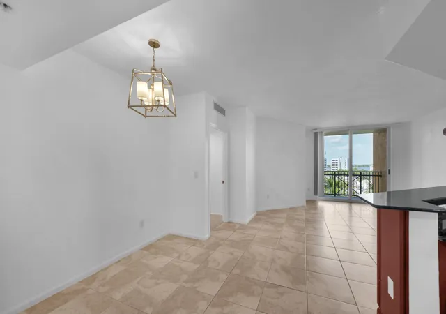 Photo 3 of Condo for sale at 403 S Sapodilla Ave #612, West Palm Beach, FL 33401 | MLS# B26060840 | Listing updated on 2026-10-09