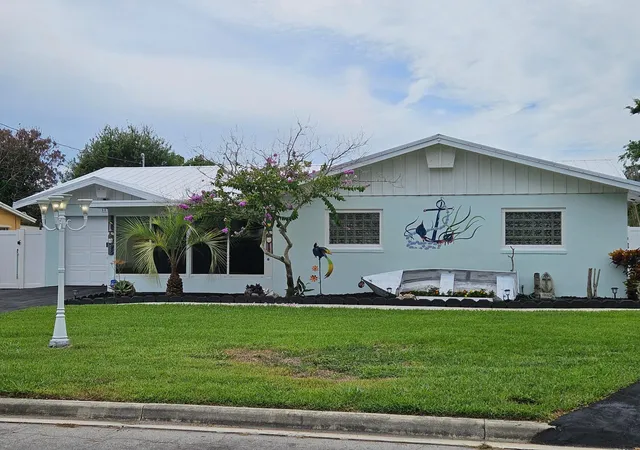 Single family home for sale at 807 Grandview Blvd, Fort Pierce, FL 34982 | MLS# B26060866