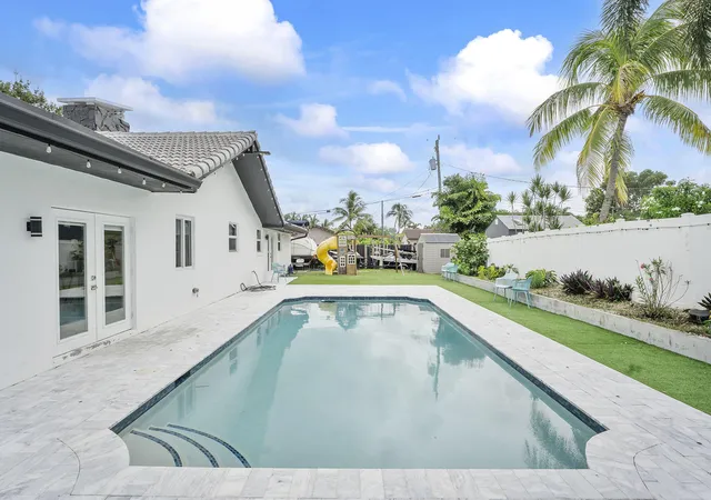 Photo 1 of Single family home for sale at 5800 Sw 19th Street, Plantation, FL 33317 | MLS# B26060881 | Listing updated on 2026-10-02