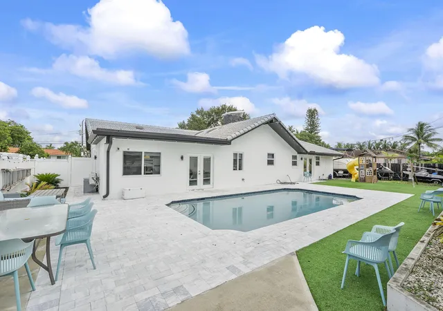 Photo 3 of Single family home for sale at 5800 Sw 19th Street, Plantation, FL 33317 | MLS# B26060881 | Listing updated on 2026-10-02