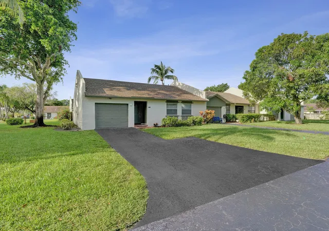 Photo 2 of Townhouse for sale at 904 Nw 51st Street, Deerfield Beach, FL 33064 | MLS# B26061121 | Listing updated on 2026-09-30