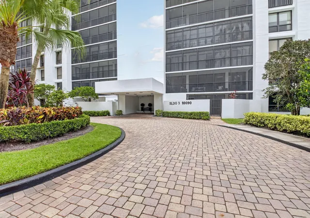 Condo for sale at 20090 Boca W Dr Apt #361, Boca Raton, FL 33434 | MLS# B26061292