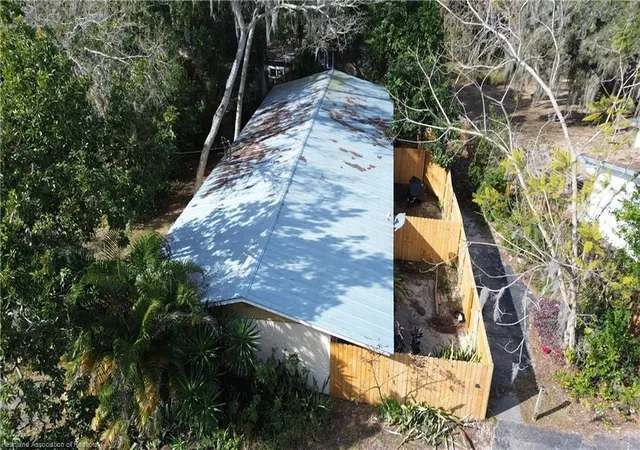 Photo 1 of Single family home for sale at 231 S Orange St, Sebring, FL 33870 | MLS# B26061320 | Listing updated on 2026-09-25