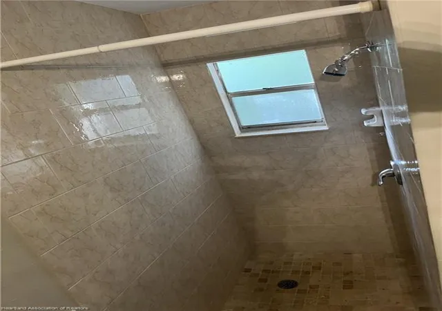 Photo 4 of House for sale at 231 S Orange St, Sebring, FL 33870 | MLS# B26061320 | Listing updated on 2026-09-25