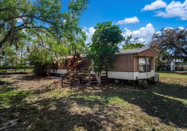 Photo 4 of Single family home for sale at 948 S Riverdale Rd, Avon Park, FL 33825 | MLS# B26061383 | Listing updated on 2026-10-08