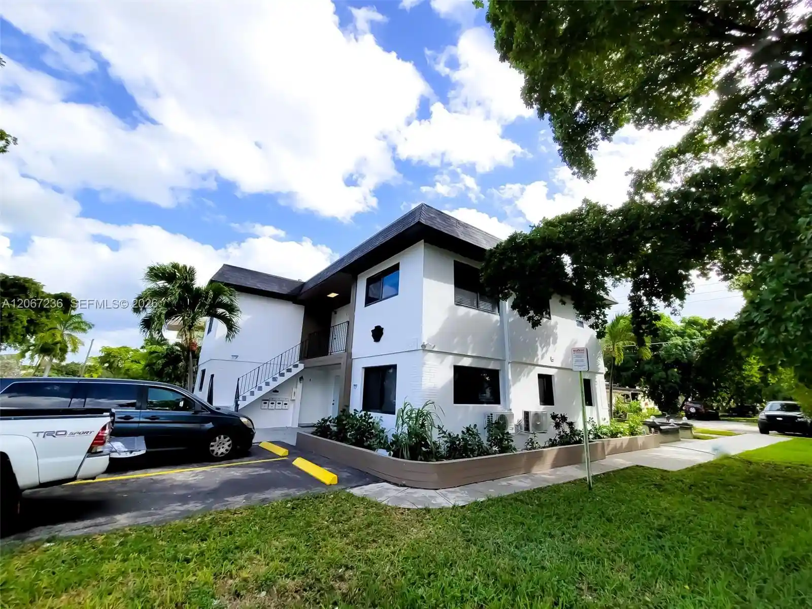 Multi family home for sale at 1858 Dewey St, Hollywood, FL 33020 | MLS# A12067236