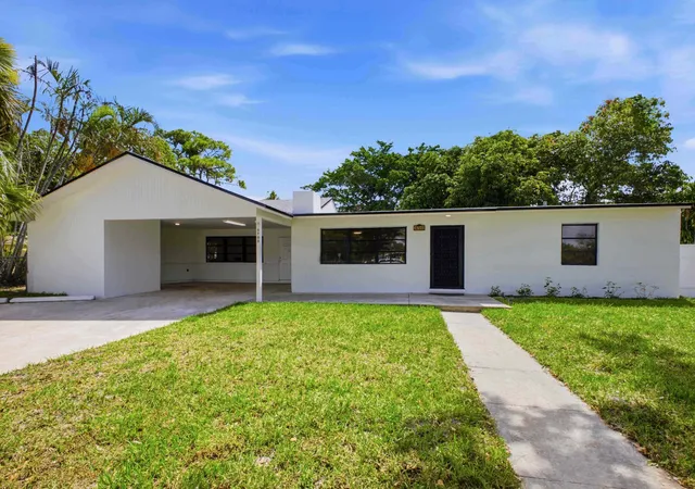 Photo 2 of Single family home for sale at 6700 Forest Ct, West Palm Beach, FL 33405 | MLS# B26061502 | Listing updated on 2026-10-09