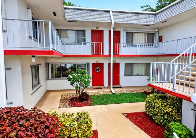 Photo 2 of Condo for sale at 3120 Cynthia Ln #107, Lake Worth, FL 33461 | MLS# B26061513 | Listing updated on 2026-10-05