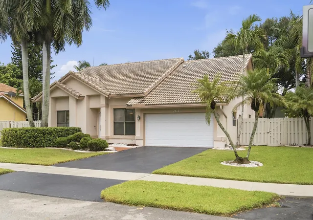 Photo 1 of Single family home for sale at 761 Greenbriar Ave, Davie, FL 33325 | MLS# B26061530 | Listing updated on 2026-10-09