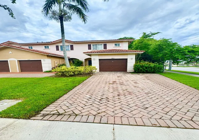 Photo 1 of Townhouse for sale at 8851 N Isles Cir, Tamarac, FL 33321 | MLS# B26061595 | Listing updated on 2026-09-23
