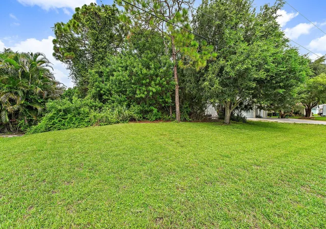 Photo 1 of Sale Pending at 4132 Sw Belshaw St, Port Saint Lucie, FL 34953 | MLS# B26061602 | Listing updated on 2026-09-20