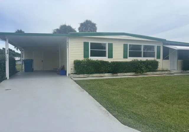 Photo 2 of Manufactured home for sale at 4435 Round Table Ct, Boynton Beach, FL 33436 | MLS# B26061720 | Listing updated on 2026-10-01