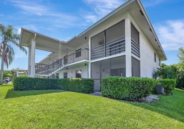 Photo 1 of Sale Pending at 1200 Se Parkview Pl #F-5, Stuart, FL 34994 | MLS# B26061789 | Listing updated on 2026-09-29