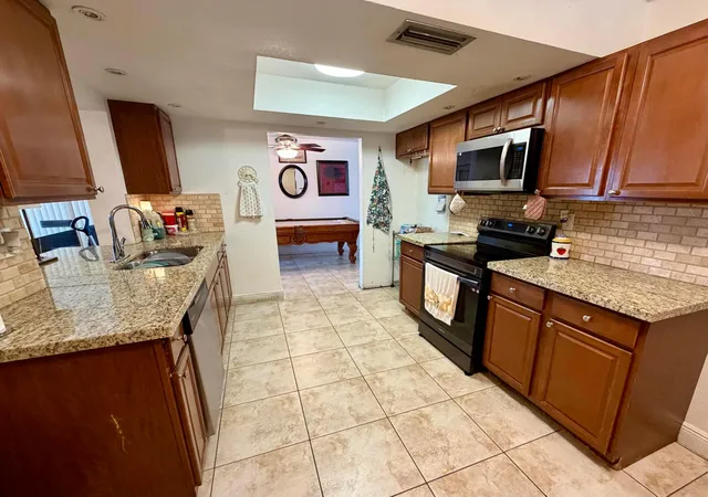 Photo 3 of Single family home for sale at 6875 Nw 17th Court, Margate, FL 33063 | MLS# B26061908 | Listing updated on 2026-09-23