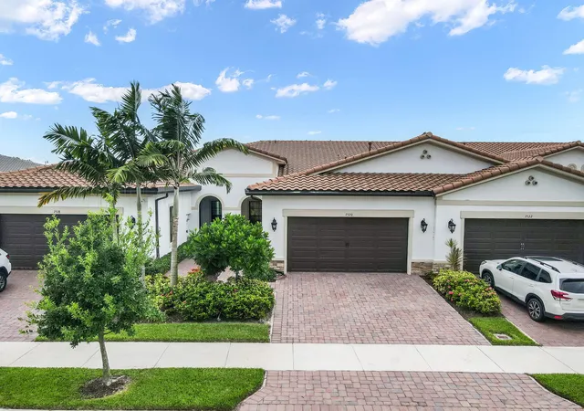 Photo 2 of Sale Pending at 7520 N Blue Spring Dr, Parkland, FL 33067 | MLS# B26061912 | Listing updated on 2026-09-29