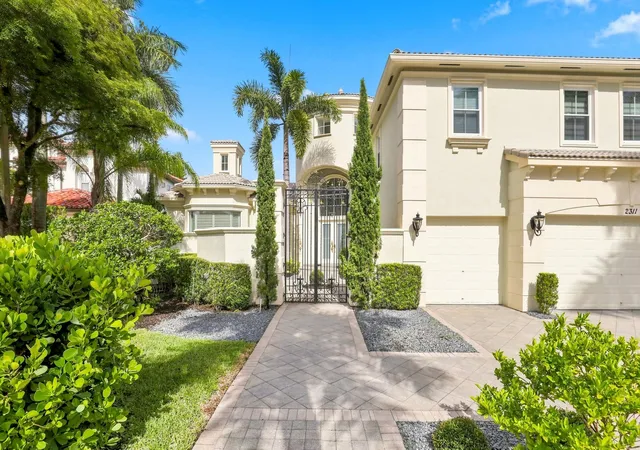 Photo 2 of Single family home for sale at 2311 Stotesbury Way, Wellington, FL 33414 | MLS# B26062027 | Listing updated on 2026-09-29
