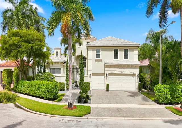 Photo 3 of Single family home for sale at 2311 Stotesbury Way, Wellington, FL 33414 | MLS# B26062027 | Listing updated on 2026-09-29