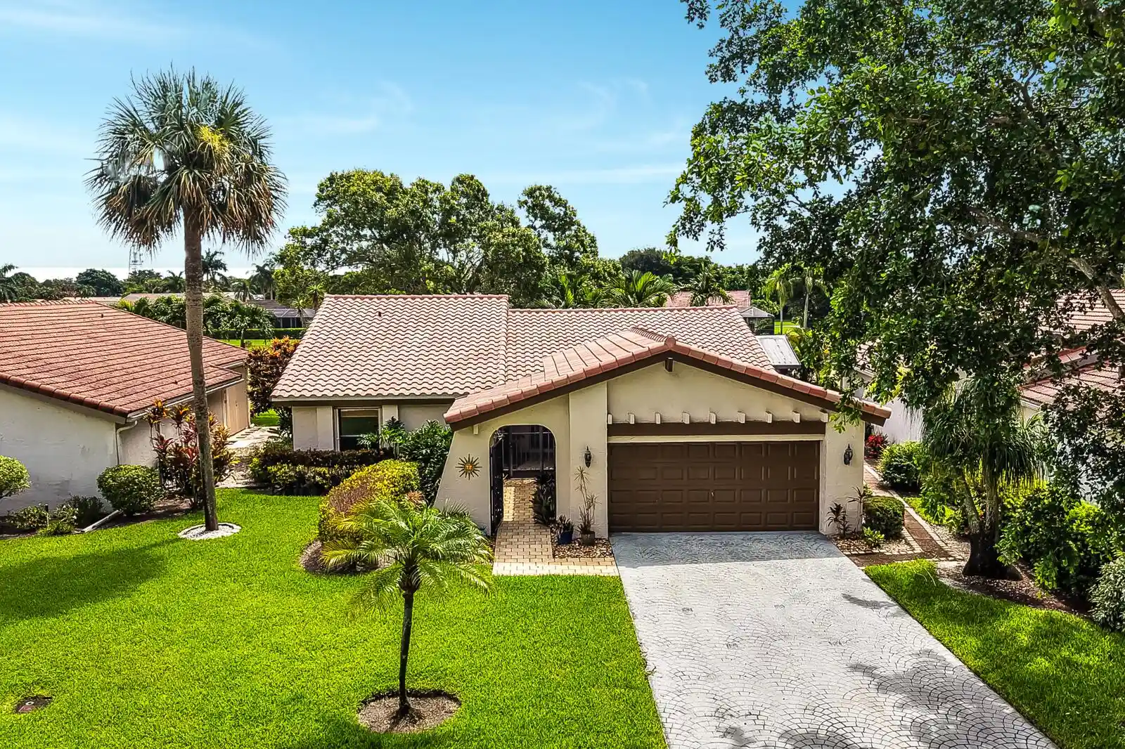 Photo 1 of Single family home for sale at 5569 Lakeview Mews Dr, Boynton Beach, FL 33437 | MLS# B26062082 | Listing updated on 2026-10-18