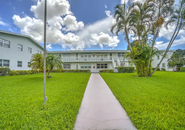 Photo 3 of Condo for sale at 268 Andover K #268, West Palm Beach, FL 33417 | MLS# B26062191 | Listing updated on 2026-10-09