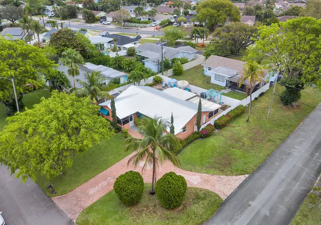 Photo 2 of Single family home for sale at 661 Eagle Cir, Delray Beach, FL 33444 | MLS# B26062229 | Listing updated on 2026-10-09