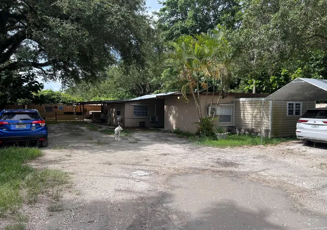Photo 1 of Single family home for sale at 4100 N 32nd Court, Hollywood, FL 33021 | MLS# B26062255 | Listing updated on 2026-09-23