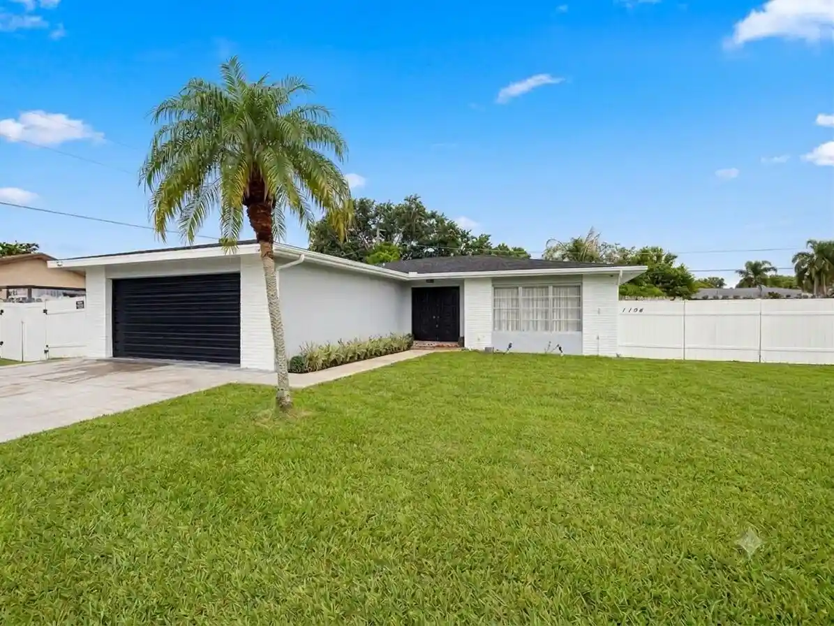 Photo 1 of Sale Pending at 1194 Se Clifton Ln, Port Saint Lucie, FL 34983 | MLS# B26062265 | Listing updated on 2026-10-23