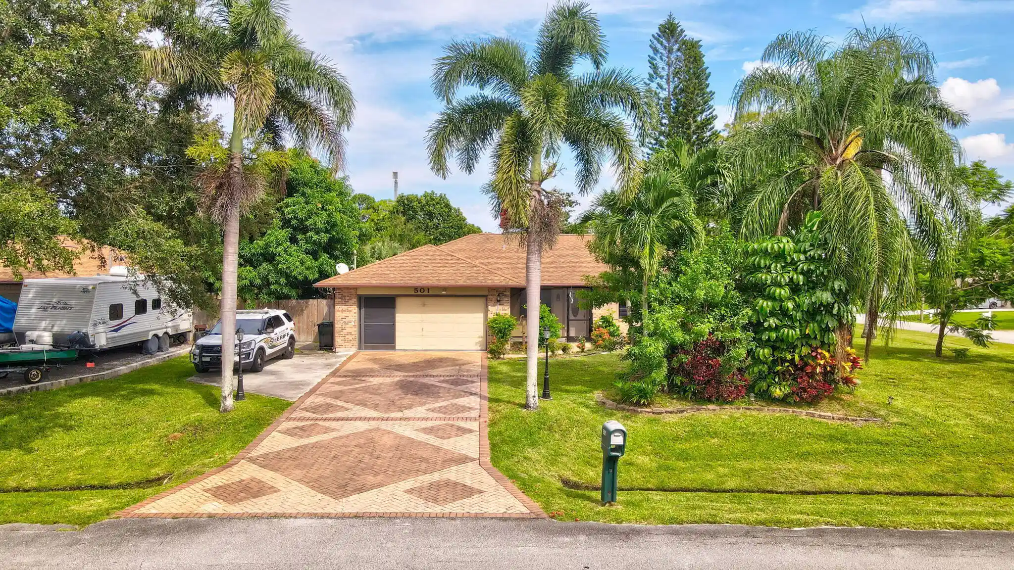 Photo 1 of Single family home for sale at 501 Nw Colonial St, Port Saint Lucie, FL 34983 | MLS# B26062354 | Listing updated on 2026-10-18