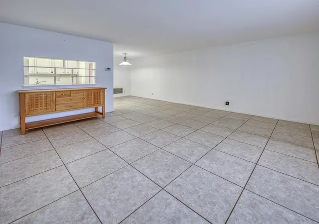 Photo 3 of Condo for sale at 3240 Lake Osborne Dr #109, Lake Worth Beach, FL 33461 | MLS# B26062533 | Listing updated on 2026-09-23