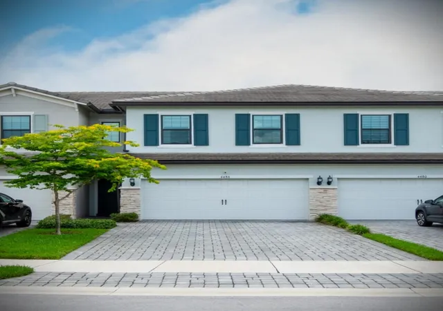 Photo 2 of Townhouse for sale at 4486 Appleton Cir W, Fort Lauderdale, FL 33309 | MLS# B26062562 | Listing updated on 2026-10-01