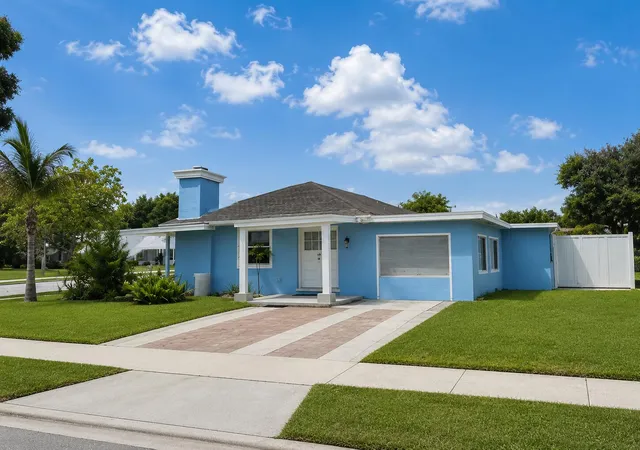 Photo 1 of Single family home for sale at 1001 Sunrise Blvd, Fort Pierce, FL 34950 | MLS# B26062569 | Listing updated on 2026-09-23
