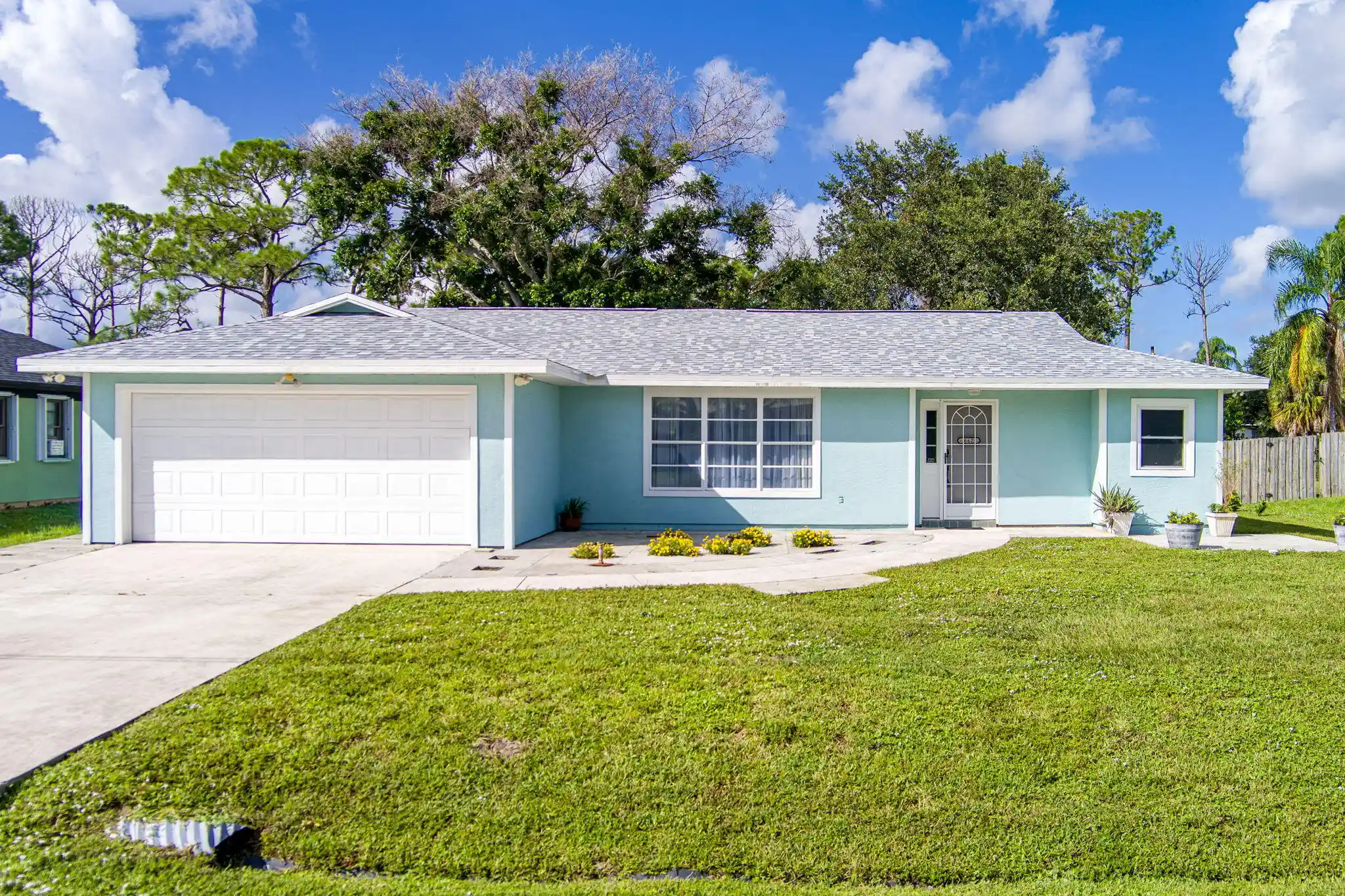 Photo 1 of Single family home for sale at 662 Se Essex Dr, Port Saint Lucie, FL 34984 | MLS# B26062697 | Listing updated on 2026-10-27