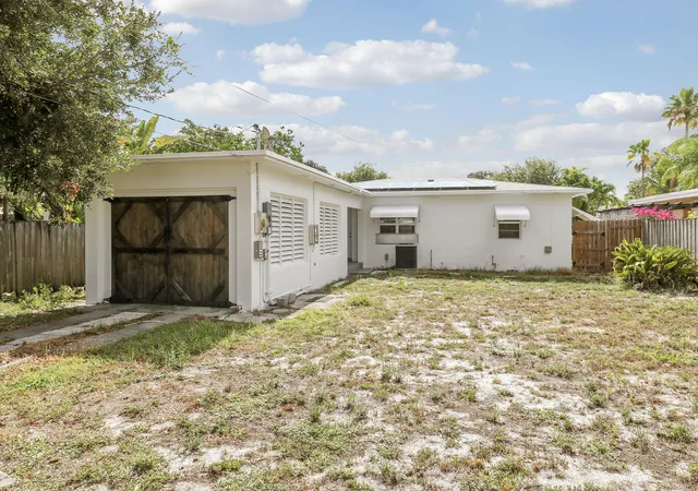 Photo 19 of Single family home for sale at 917 N Ocean Breeze, Lake Worth Beach, FL 33460 | MLS# B26062732 | Listing updated on 2026-10-06