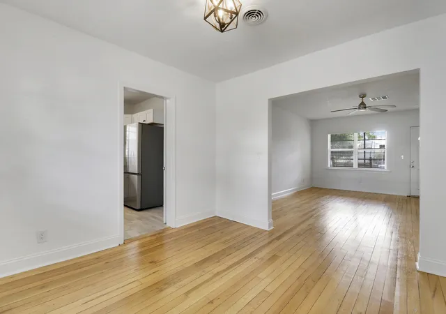 Photo 3 of Single family home for sale at 917 N Ocean Breeze, Lake Worth Beach, FL 33460 | MLS# B26062732 | Listing updated on 2026-10-06