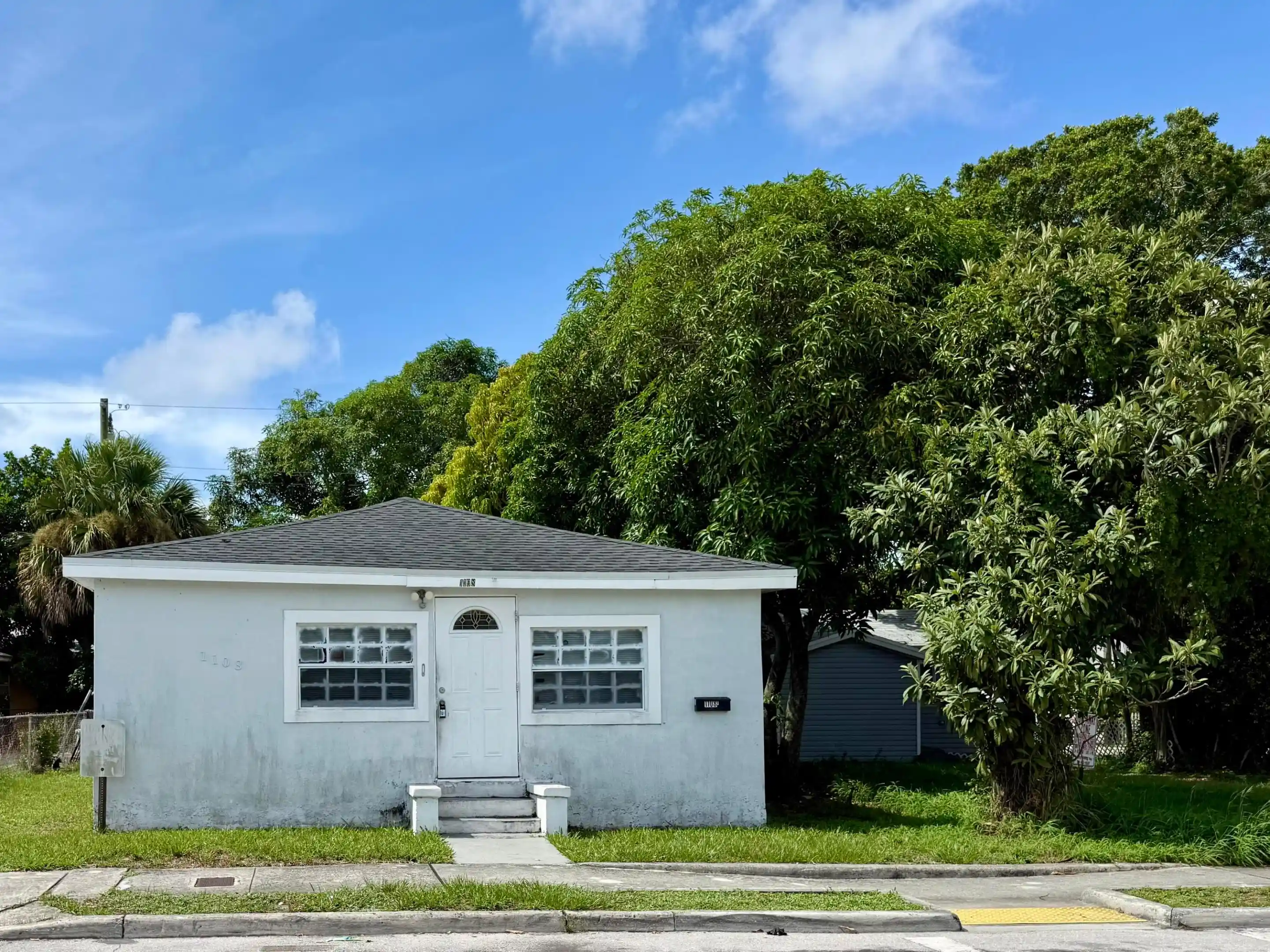 Photo 1 of Single family home for sale at 1108 State St, West Palm Beach, FL 33407 | MLS# B26062911 | Listing updated on 2026-10-30