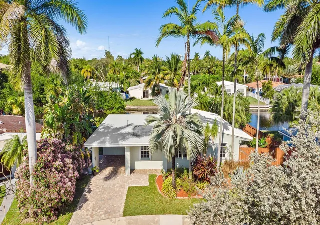 Photo 2 of Single family home for sale at 1175 Grant St, Hollywood, FL 33019 | MLS# B26062928 | Listing updated on 2026-09-29