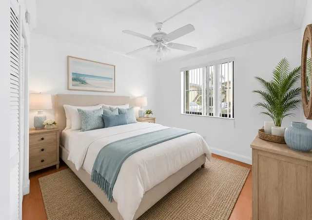 Listing Photo 4 - Condo for sale in building located at 10022 Winding Lake Rd, Sunrise, FL 33351 - Unit #102