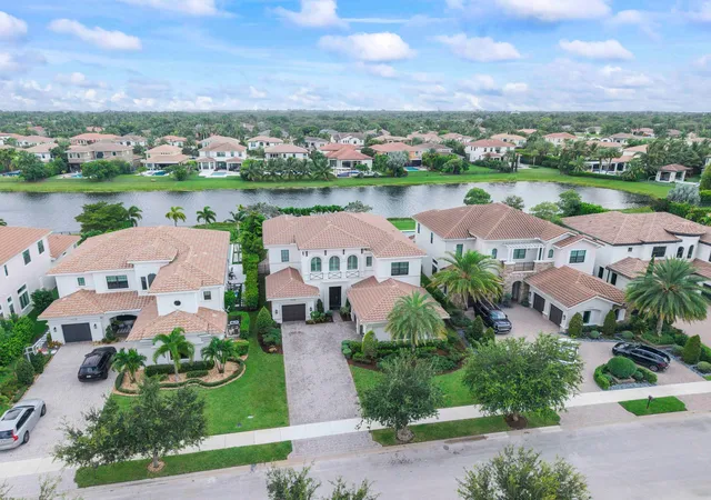 Photo 2 of Mansion for sale at 10282 Sweet Bay Manor, Parkland, FL 33076 | MLS# B26063138 | Listing updated on 2026-10-09