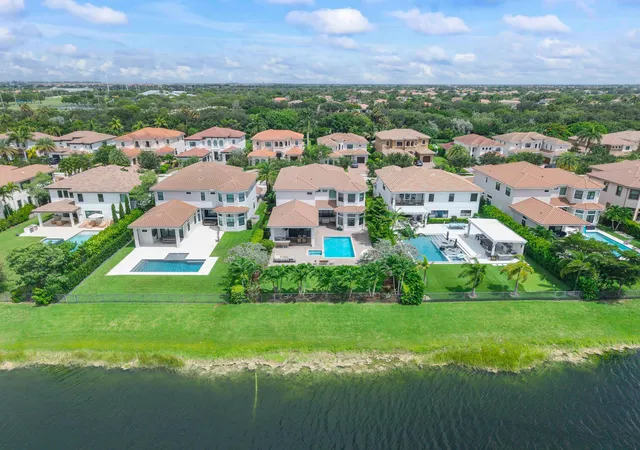 Photo 3 of Mansion for sale at 10282 Sweet Bay Manor, Parkland, FL 33076 | MLS# B26063138 | Listing updated on 2026-10-09