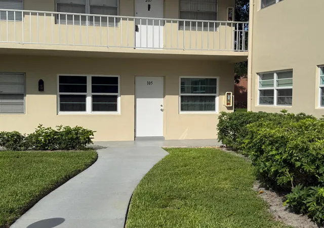 Photo 3 of Condo for sale at 28 Pine Arbor #105, Vero Beach, FL 32962 | MLS# B26063153 | Listing updated on 2026-10-08